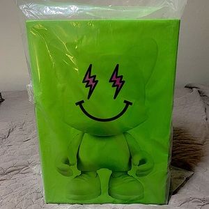 Janky X J. Balvin: neon dreamz uberjanky15in